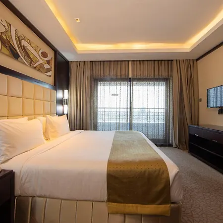 Holiday Inn Cochin By Ihg Kochi Exterior photo